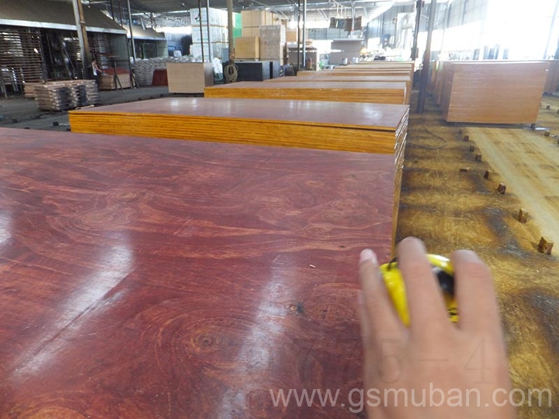 建筑模板哪種好用?建筑覆膜板值得推薦嗎?