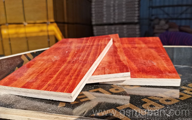 建筑膠合板種類(lèi)這么多還不知道怎么選?來(lái)看看吧!